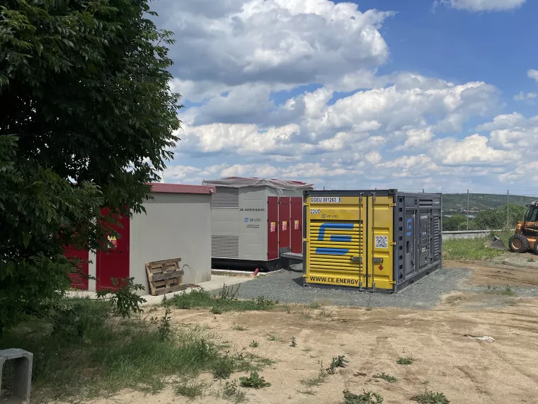 Další technologie pro službu PpS o výkonu 1 MWh připojena na Moravě