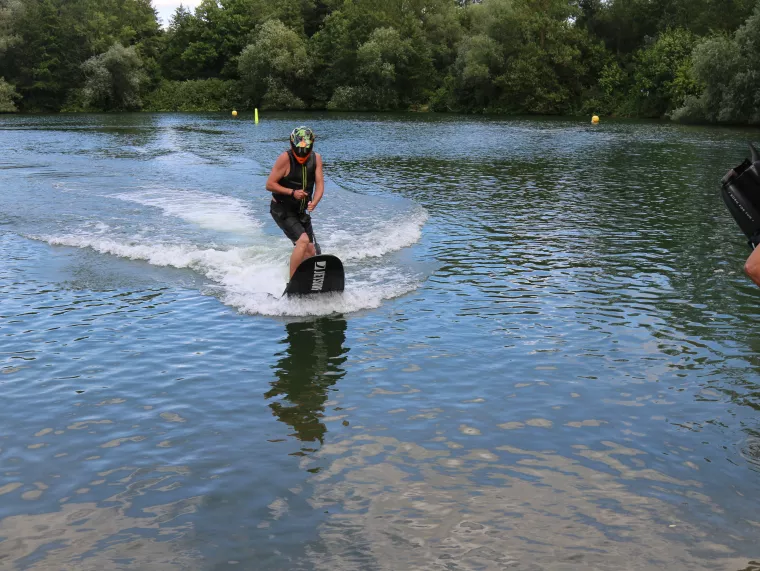 CE.ENERGY je pro tento rok jedním z partnerů evropské série MOTOSURF CONTINENTAL CUP 2023