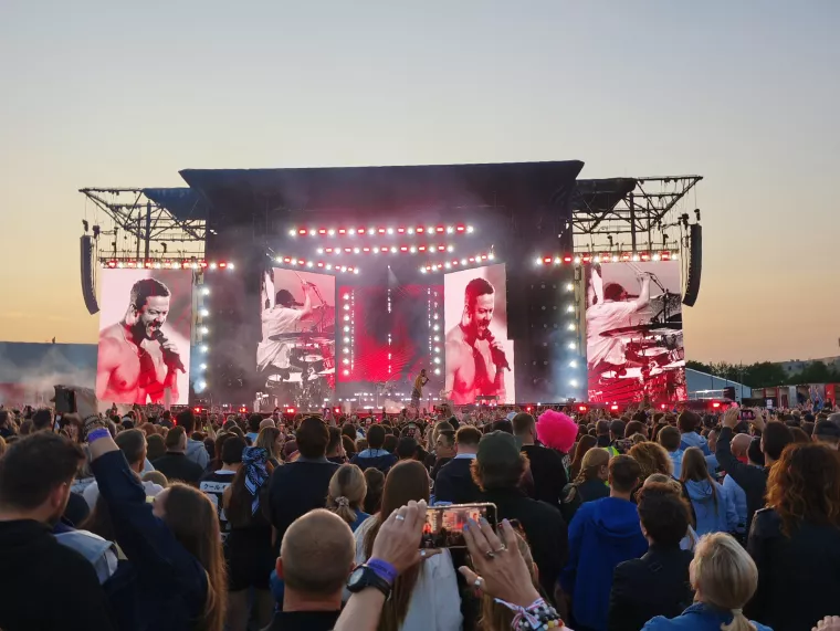 Imagine Dragons: Když hraje světová kapela, musí všechno šlapat – i generátory