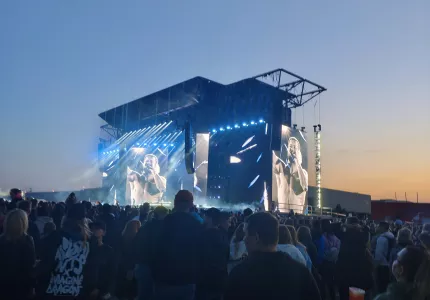 Imagine Dragons: Když hraje světová kapela, musí všechno šlapat – i generátory