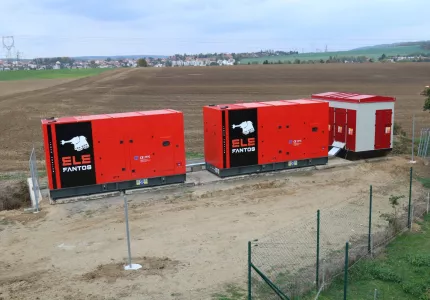 Energie 2026: Kdo umí řídit spotřebu, ušetří. Pomoci mohou i mobilní záložní zdroje a Peak Shaving