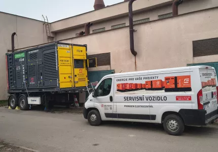 Zelené baterie venkova nevyužívají svůj potenciál: Zemědělci brání kombinovanou výrobu a sází na chytrou akumulaci