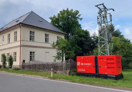 Obce bojují s výpadky proudu a padajícími stromy. Šebestián v izolaci: Bez náhradních zdrojů by nebyla ani voda.